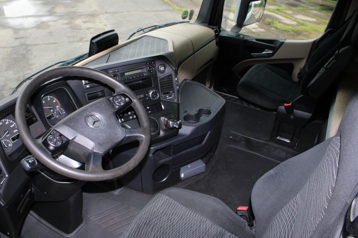 Mercedes-Benz Actros 1845